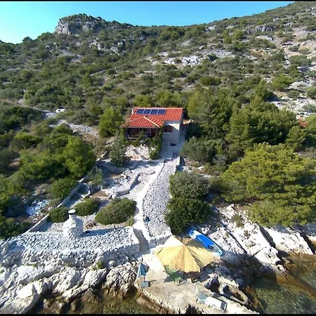 Casa Pietra * Ткон